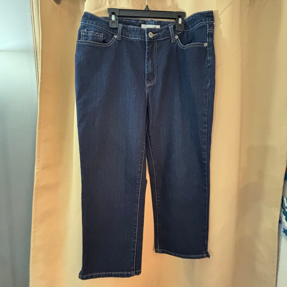 Chico’s Platinum Grayson M Crop Jeans in Size 2.